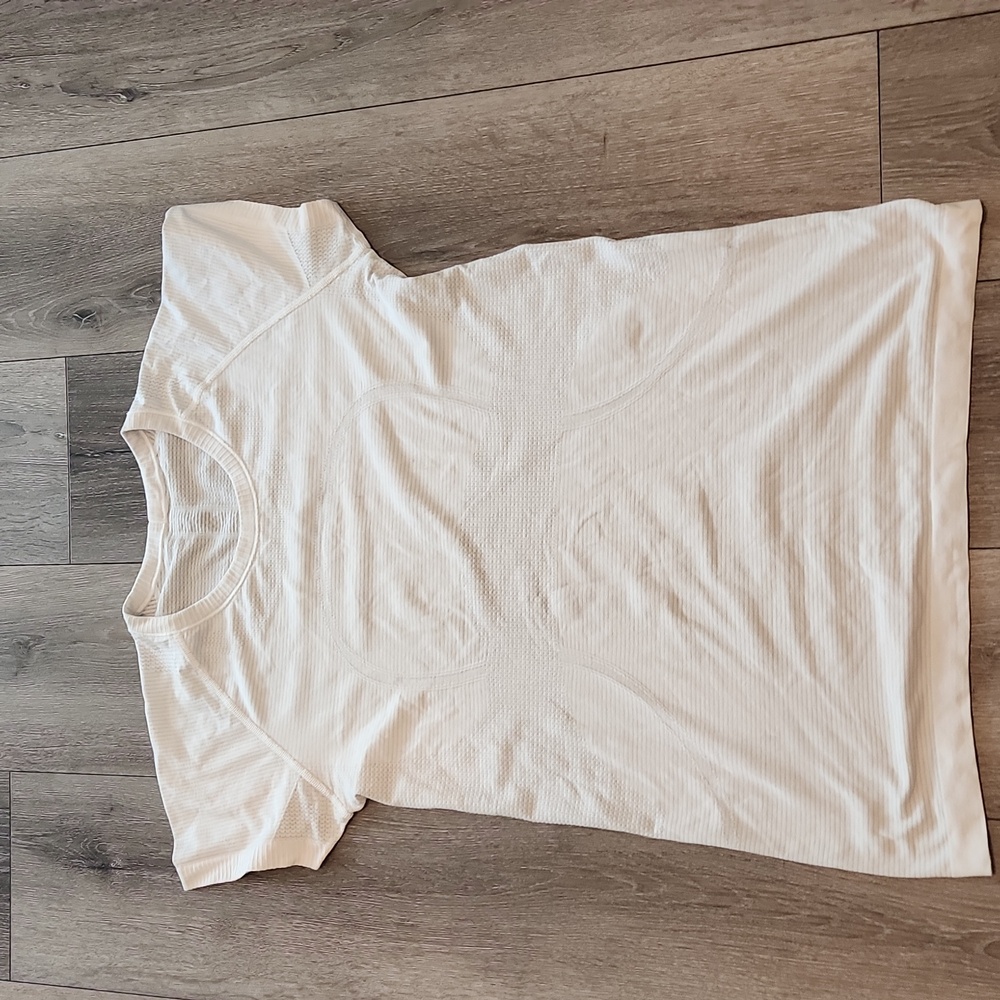 Lululemon Short Sleeve Shirt